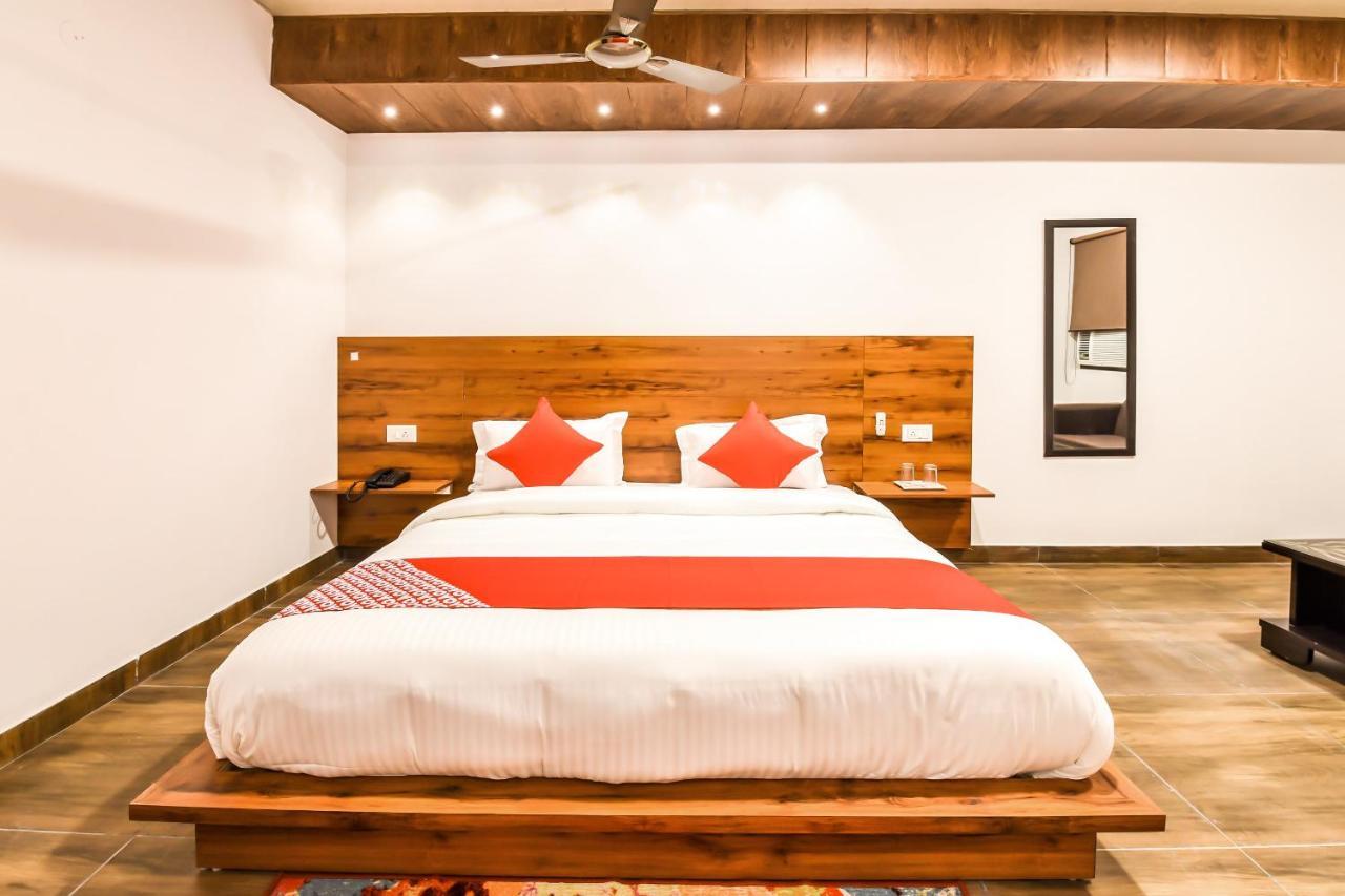 Hotel Capital O 19133 Oak Tree Nové Dillí Exteriér fotografie